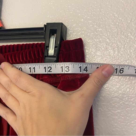 Fabletics Daria Luxe Velour stretch pull on Jogger cherry burgundy red Small - Picture 12 of 12